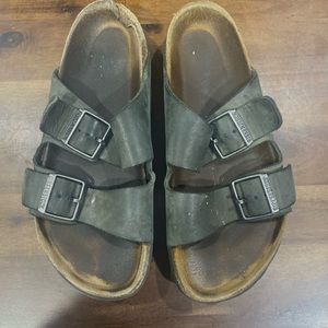 Birkenstock Arizona Women’s size 39 (8-8.5) soft bedded